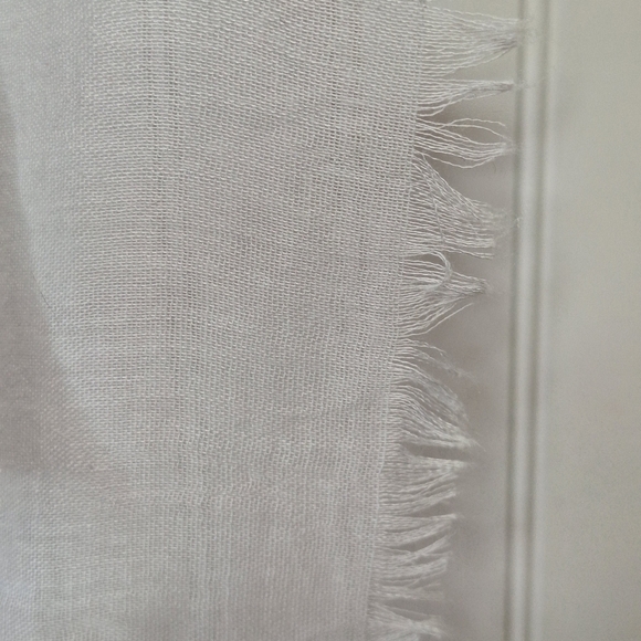 JC 100% Cotton Rectangular Scarf With Fringe Hemline White Lips Print 71" X 29" - Picture 5 of 8